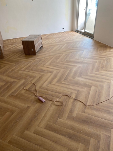 V系列-浮雕橡木